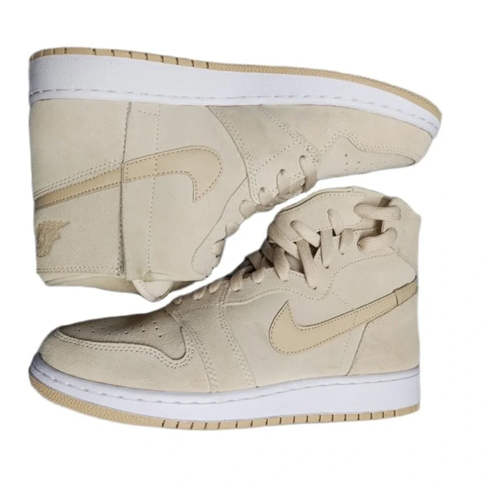 Nike Air Jordan 1 Rebel XX Sneakers Womens Size 8 Tan White Lace Up‎ AR5599-201